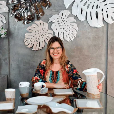 Mesa do Cafe em Ceramica