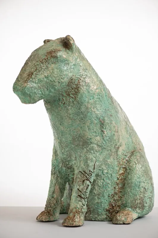 Escultura de animal em cerâmica com pátina verde